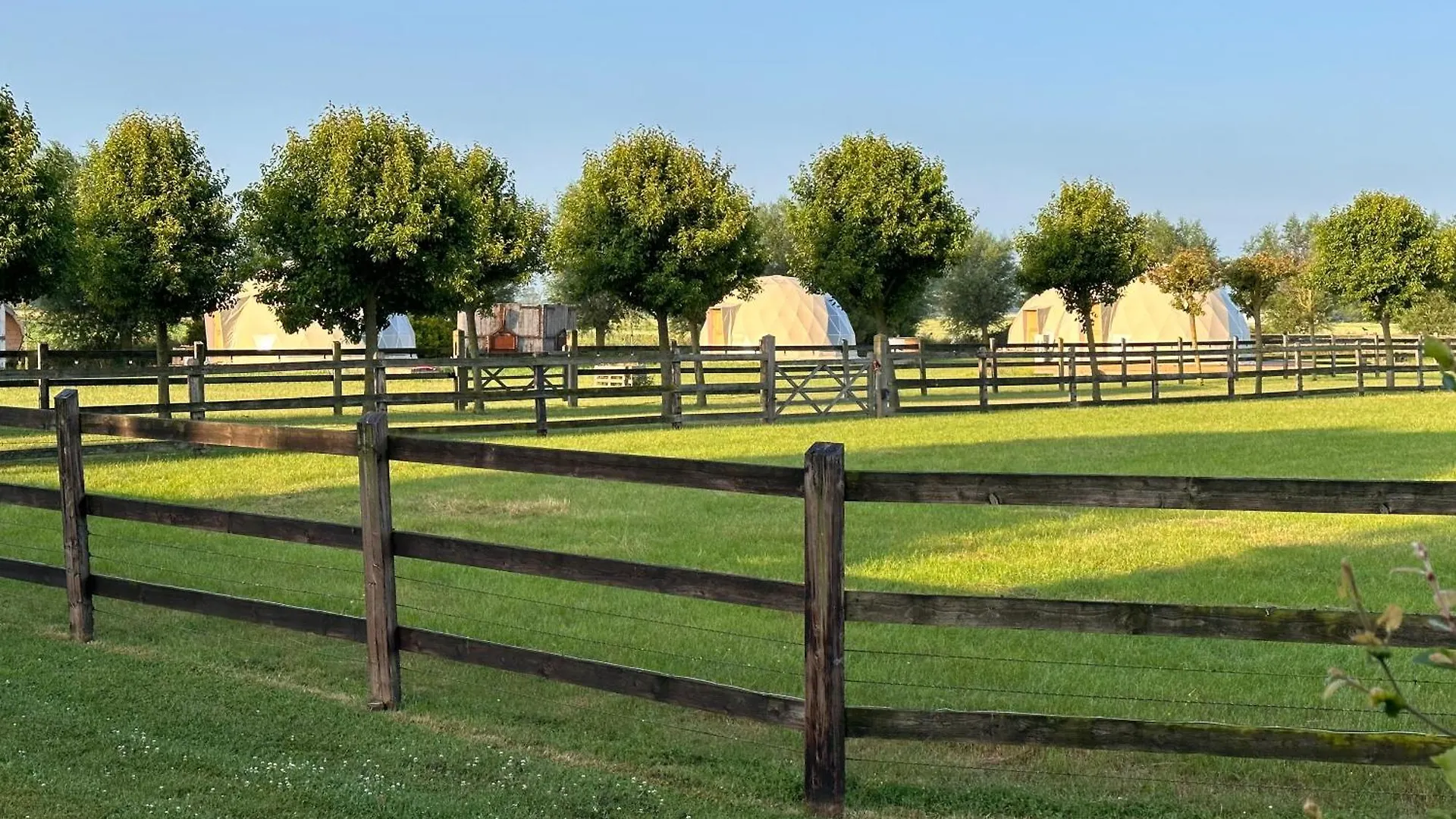 Tente de luxe Hotel Id Glamping De Coude Scheure à Middelkerke
