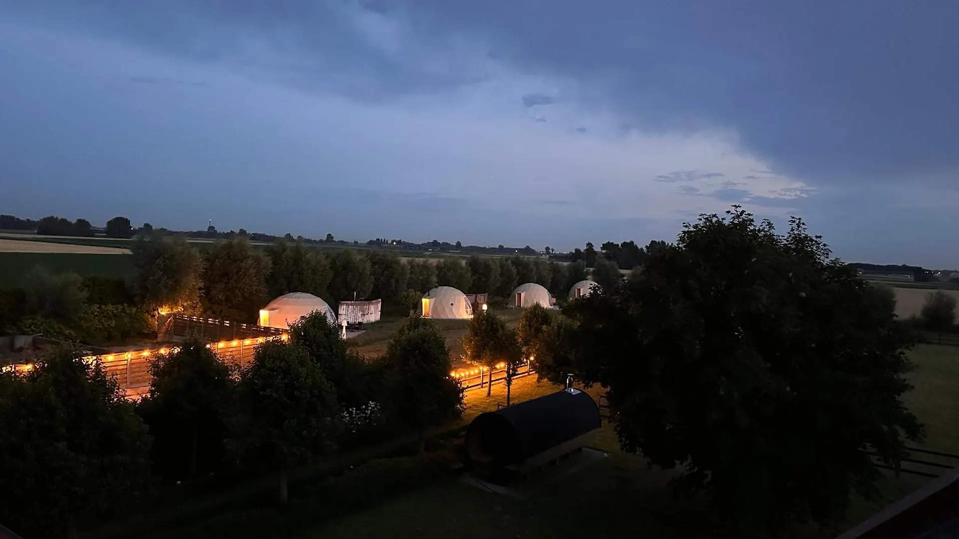 Hotel Id Glamping De Coude Scheure à Middelkerke Belgique